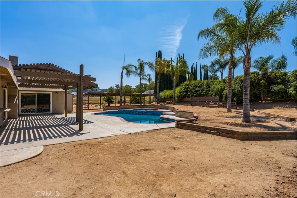 16481 Valle Vista Way