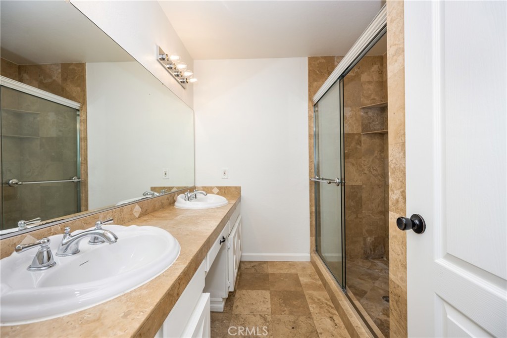 16481 Valle Vista Way