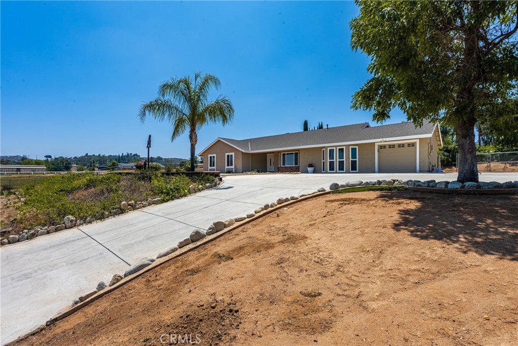16481 Valle Vista Way