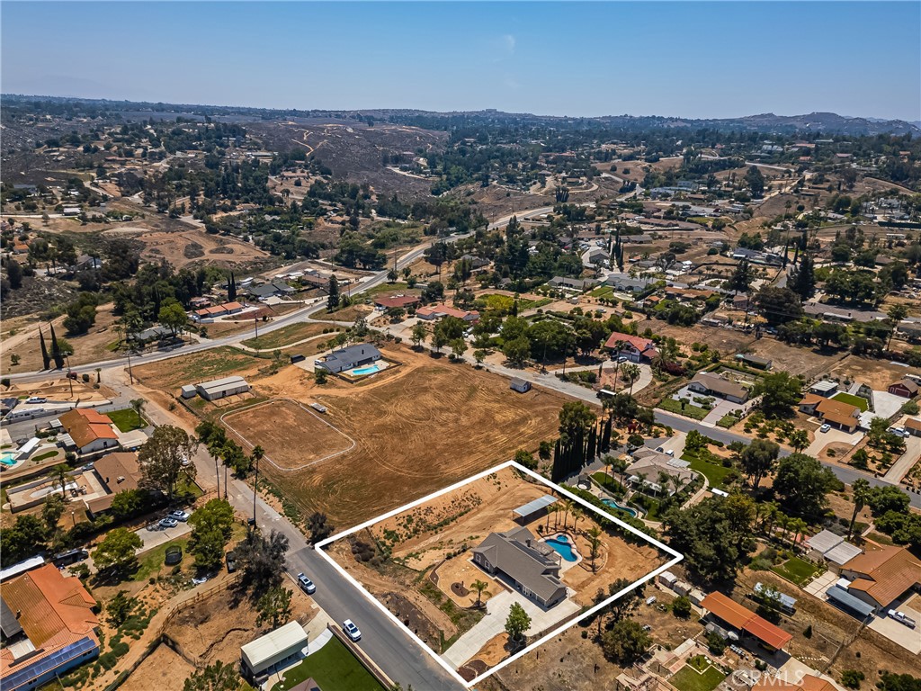 16481 Valle Vista Way