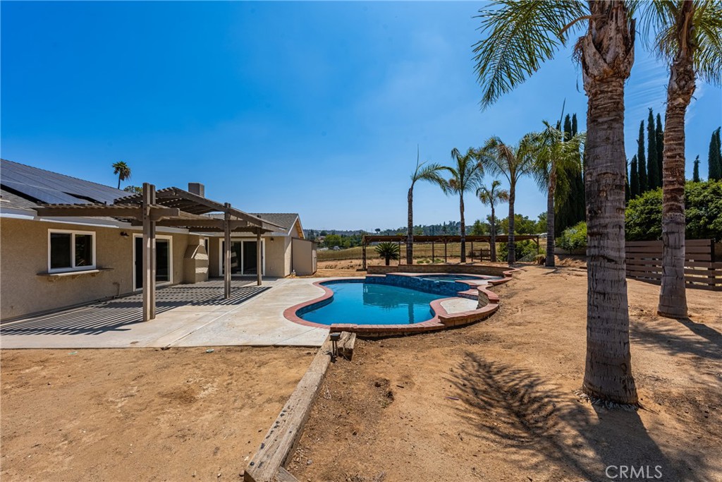 16481 Valle Vista Way