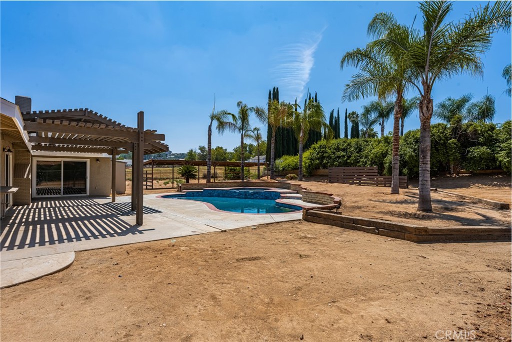 16481 Valle Vista Way