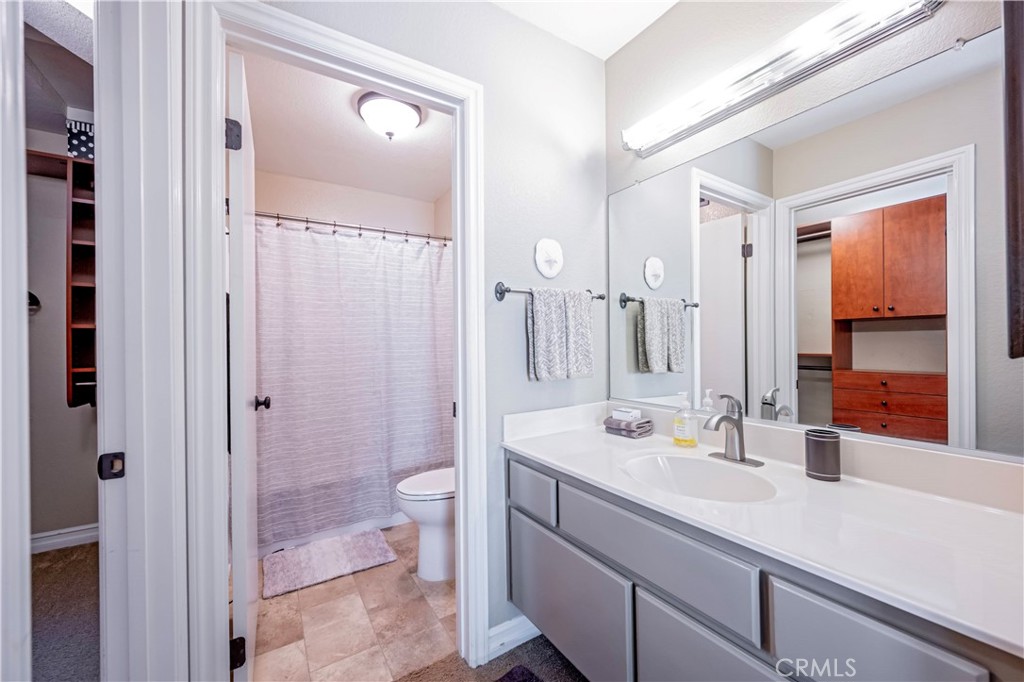 10 Corniche Drive E