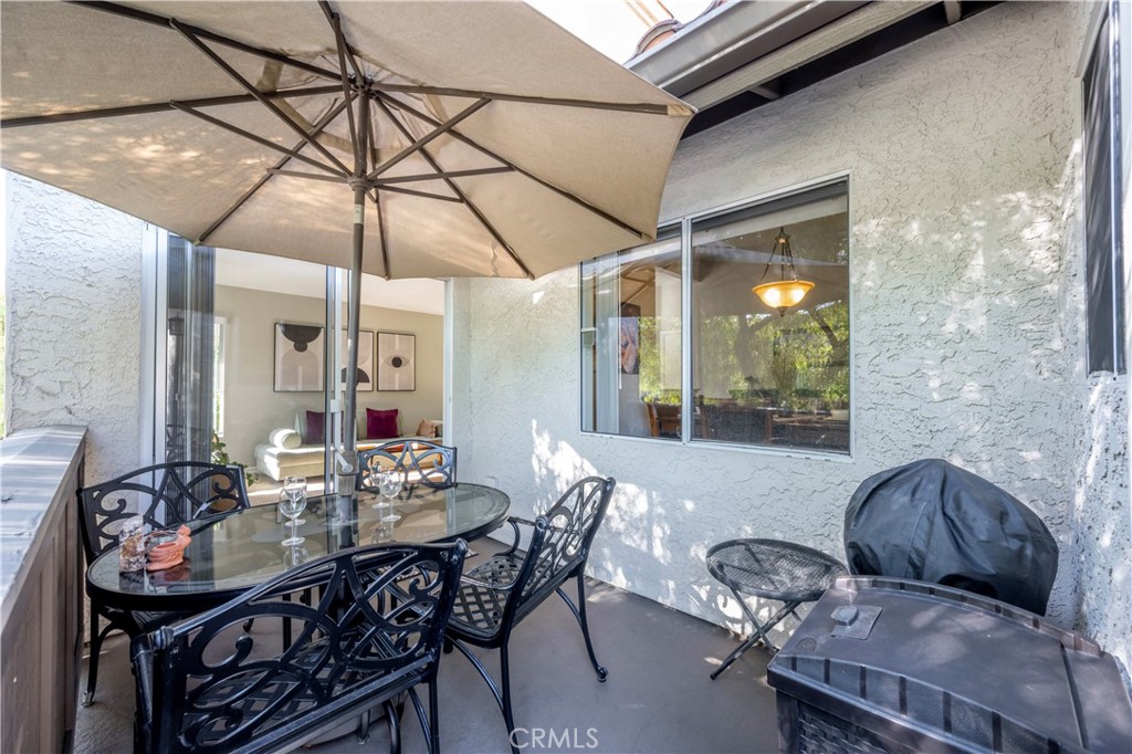 10 Corniche Drive E