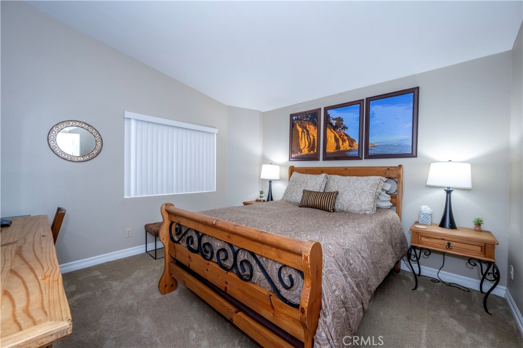 10 Corniche Drive E