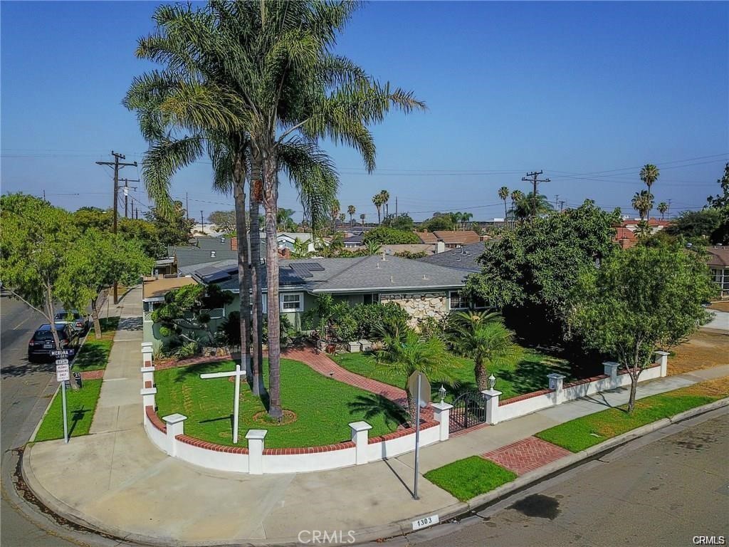 1303 N Merona