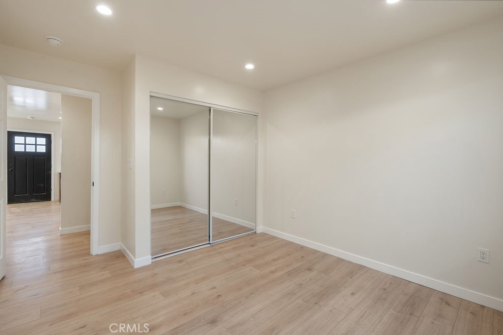 5166 S Manhattan 2