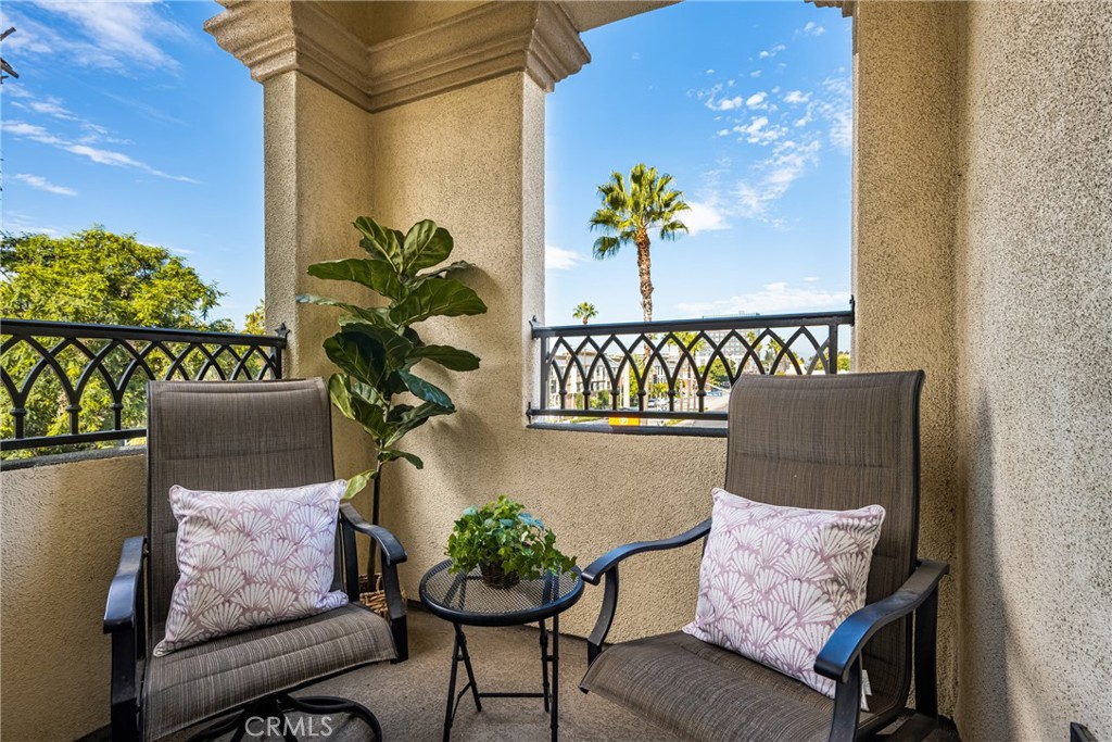 510 S Anaheim Boulevard S 7