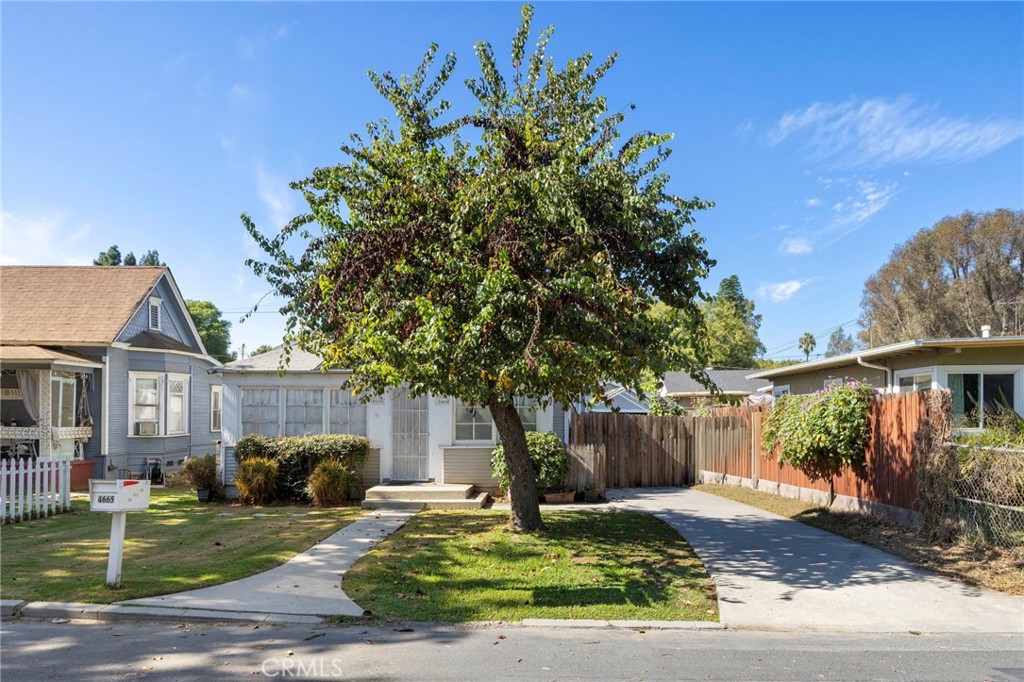 4665 Rio Ave.