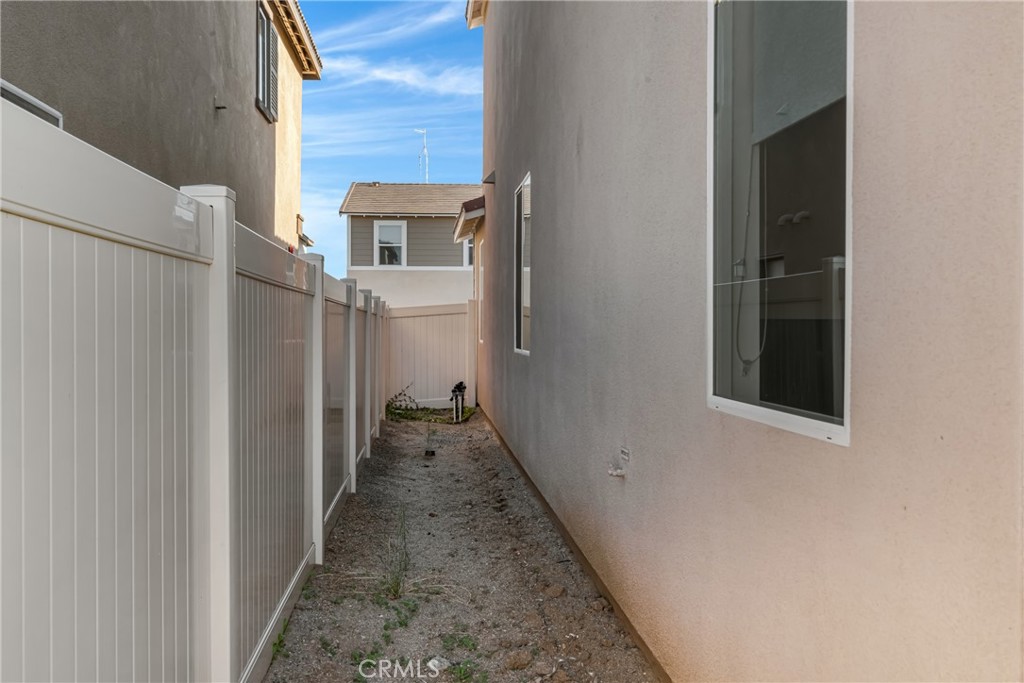 36985 Camino Springs Ave