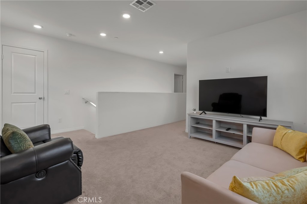 36985 Camino Springs Ave