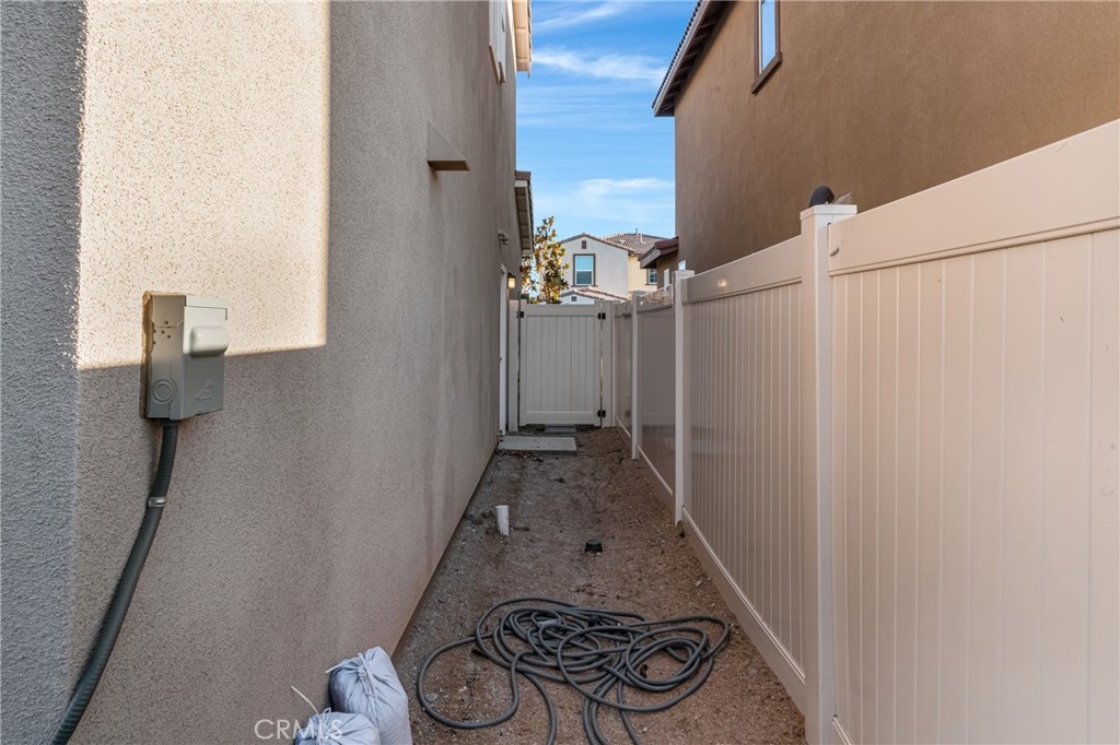 36985 Camino Springs Ave