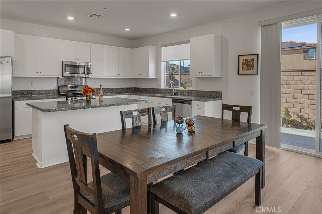 36985 Camino Springs Ave