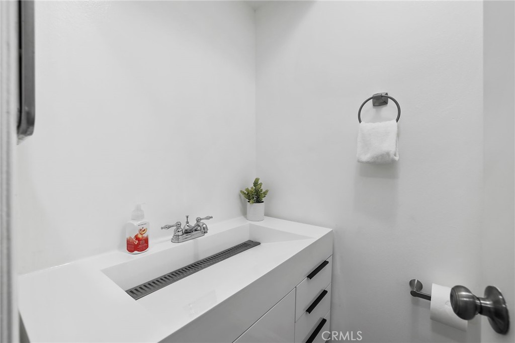 3342 Bradbury Road 34