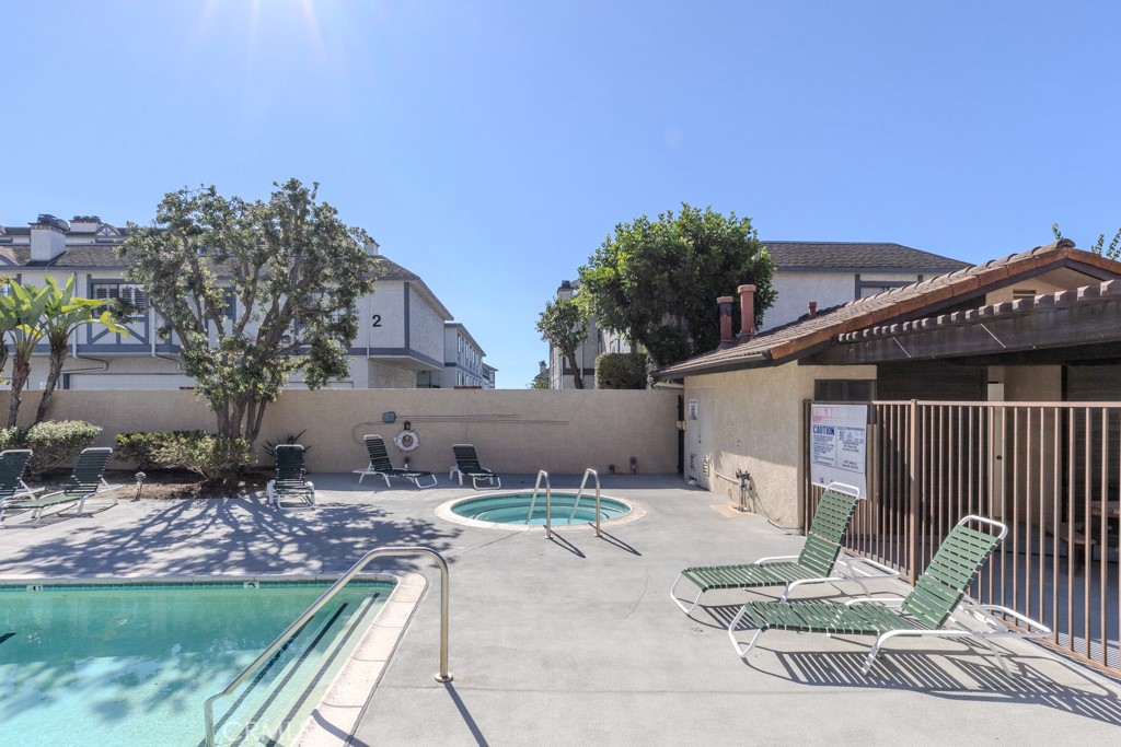 1460 E Willow Street 103