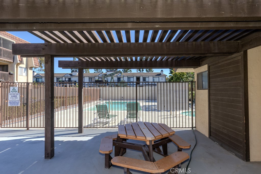 1460 E Willow Street 103