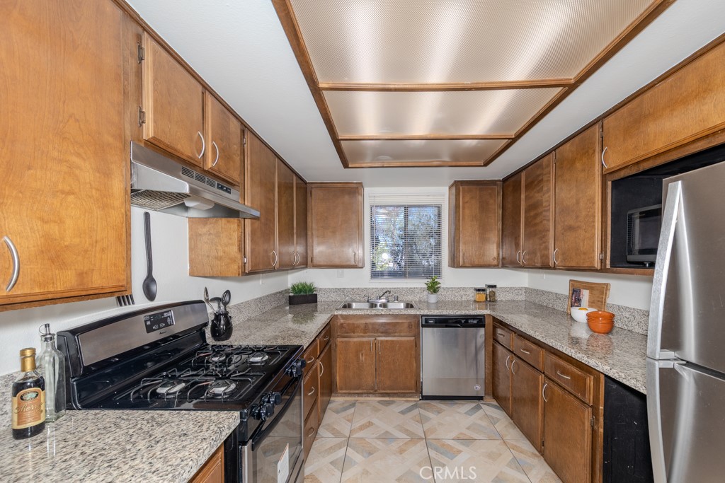 1460 E Willow Street 103