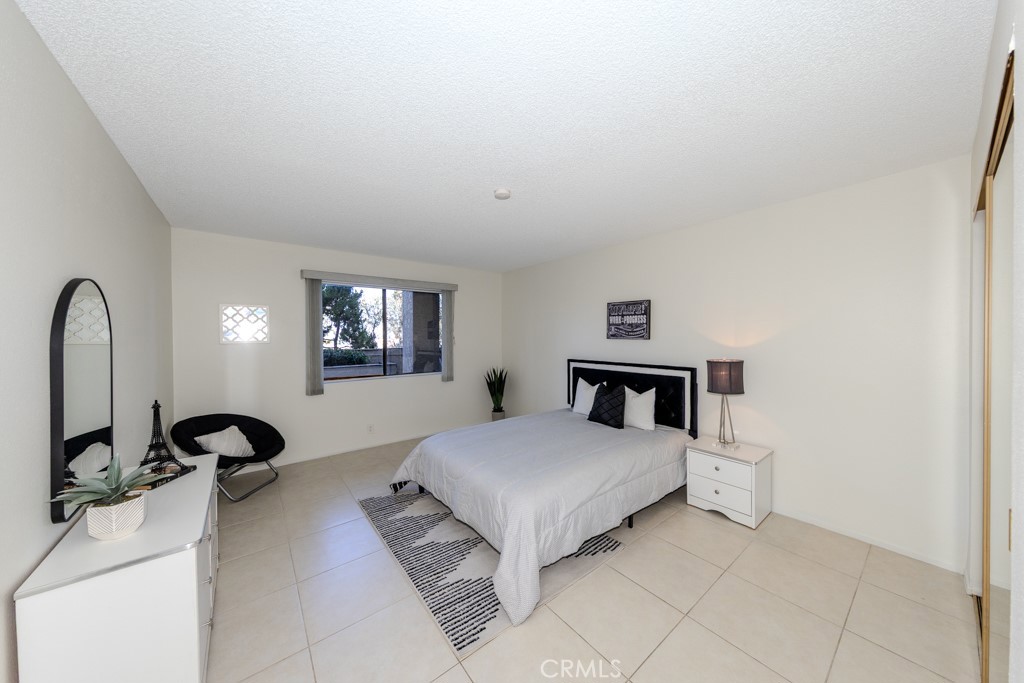 1460 E Willow Street 103