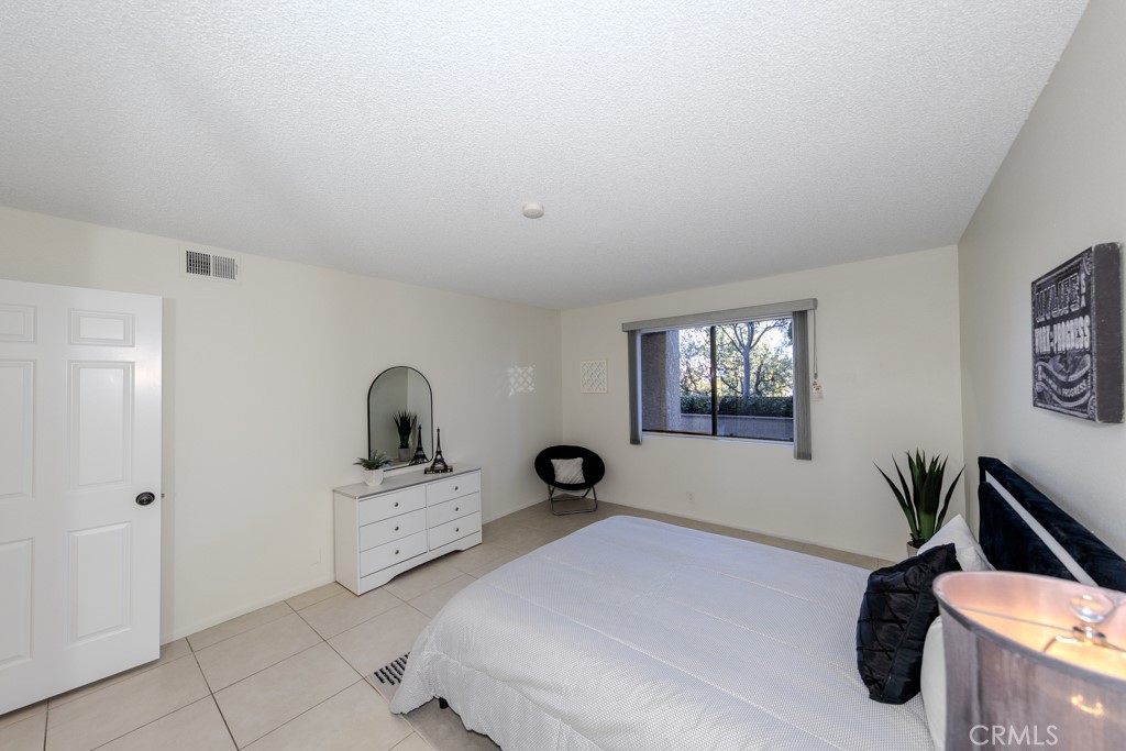 1460 E Willow Street 103