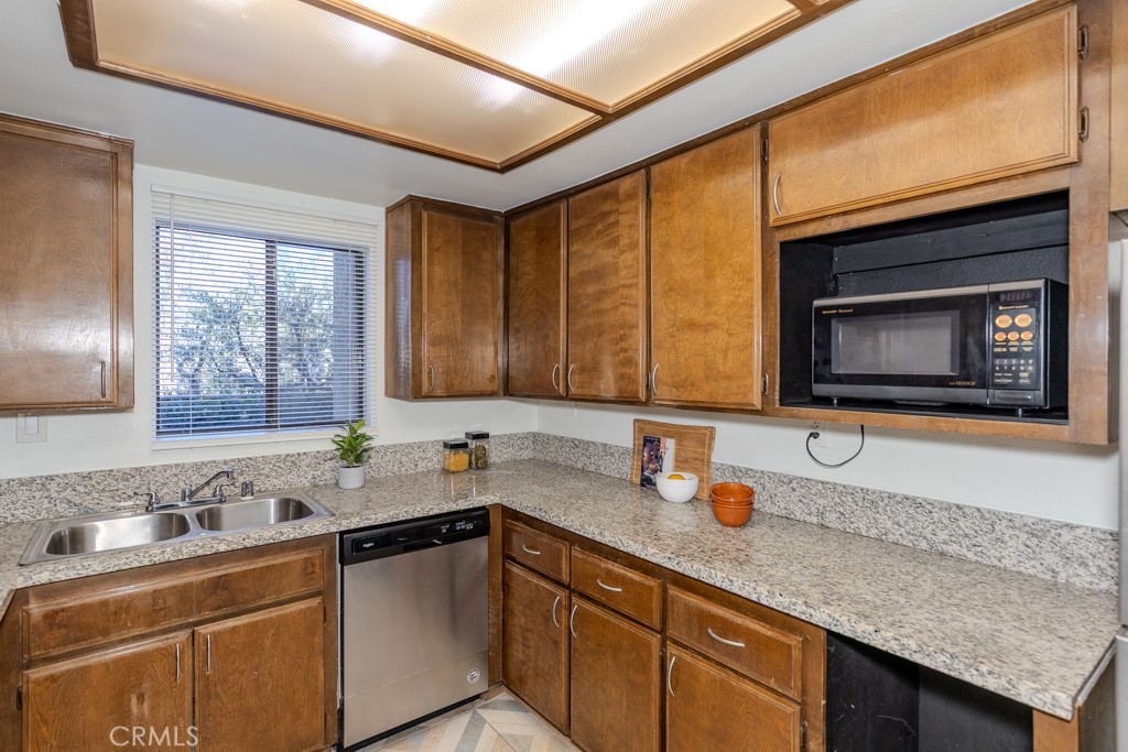 1460 E Willow Street 103