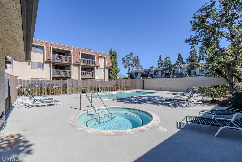 1460 E Willow Street 103