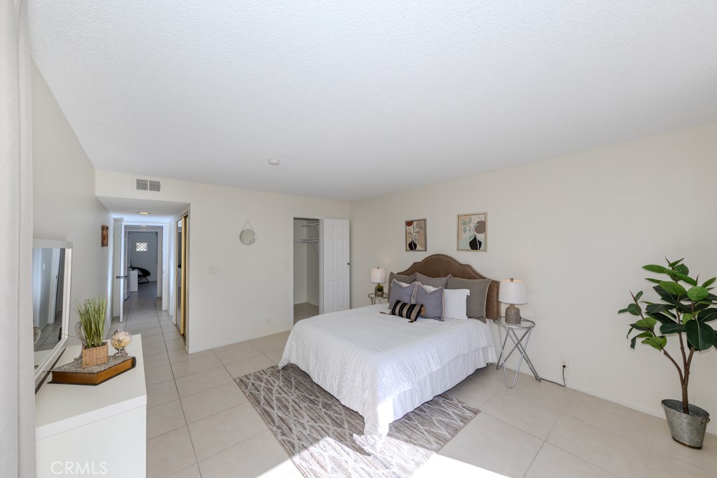 1460 E Willow Street 103