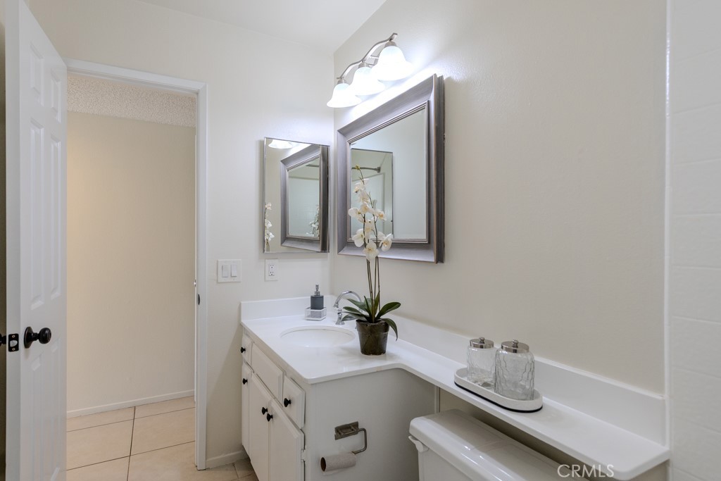 1460 E Willow Street 103