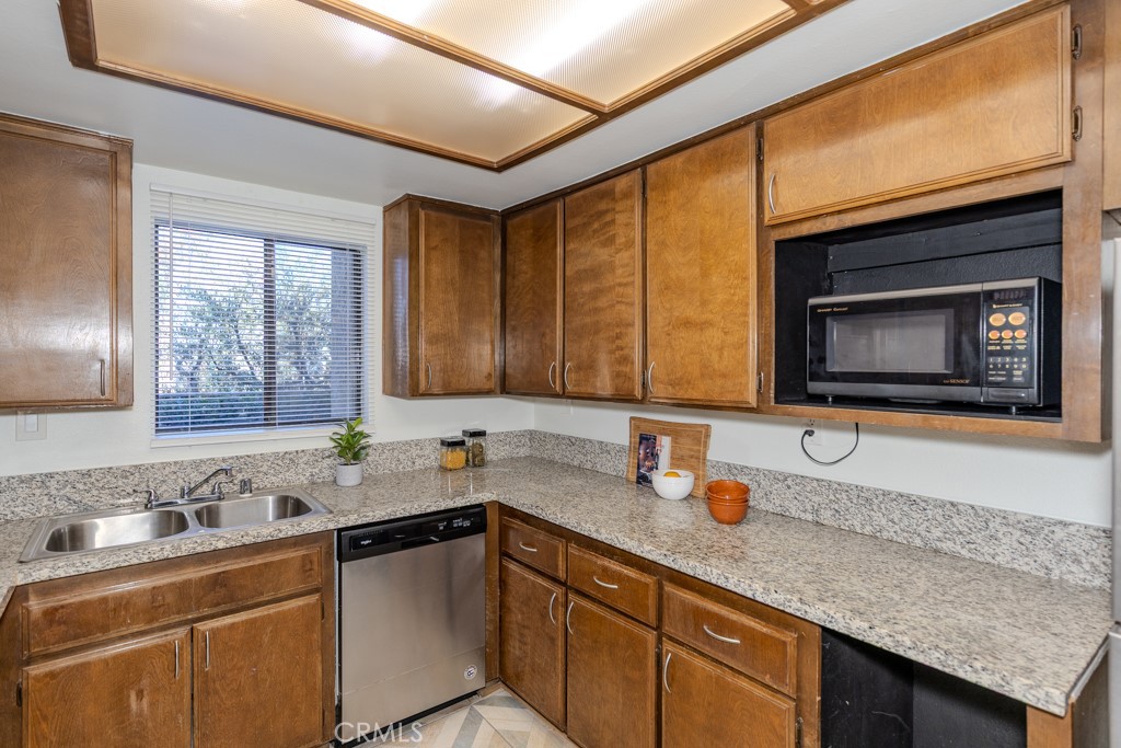 1460 E Willow Street 103