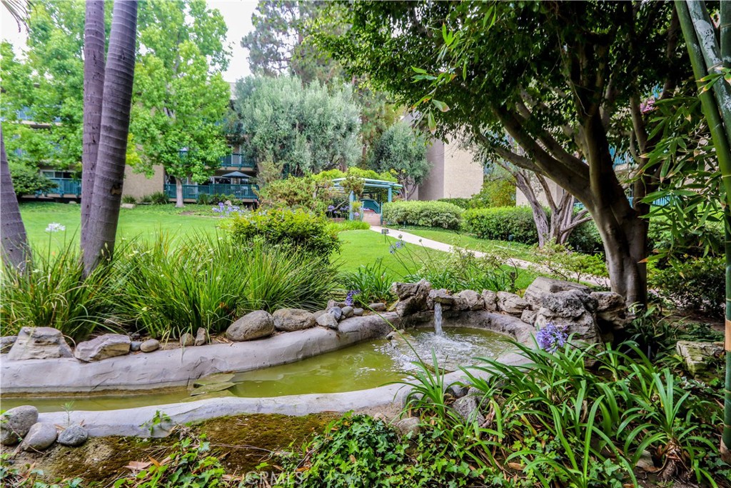 412 N Bellflower Boulevard 122