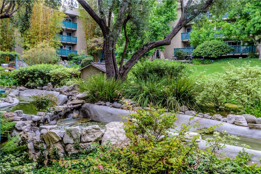 412 N Bellflower Boulevard 122