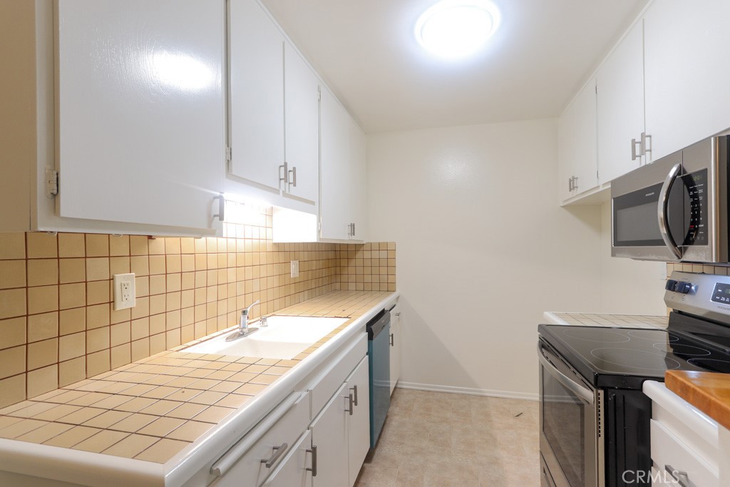 412 N Bellflower Boulevard 122