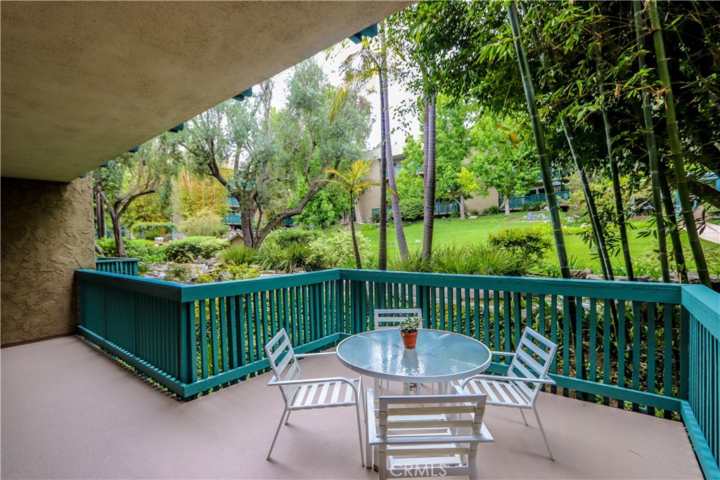 412 N Bellflower Boulevard 122