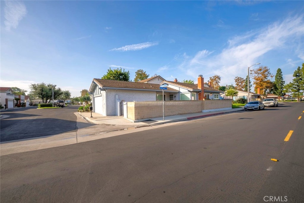 11253 Gardiners Court