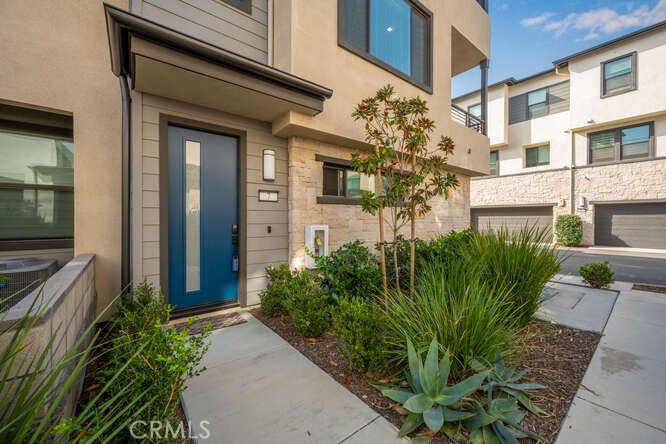 2955 W Lincoln Ave. 7