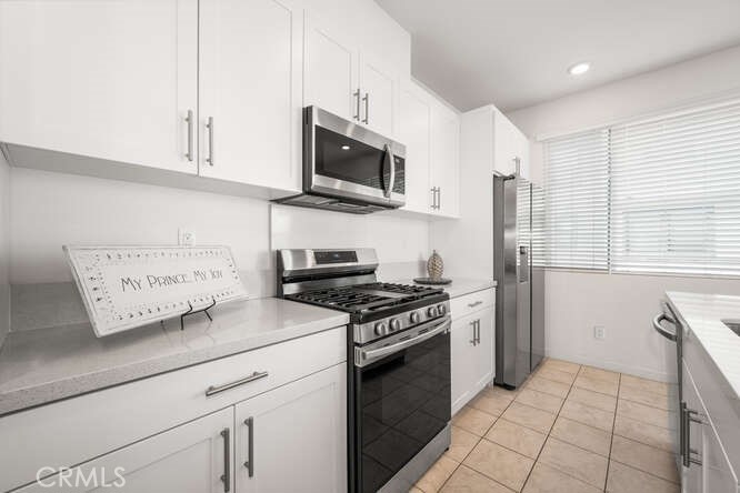 2955 W Lincoln Ave. 7