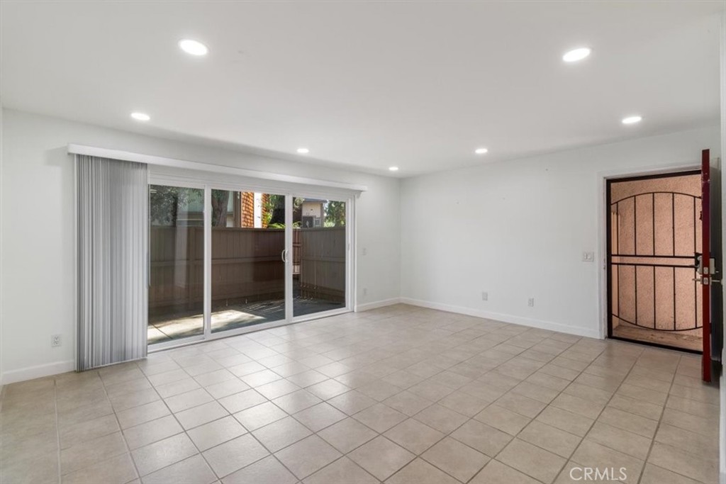 1044 Cabrillo Park B