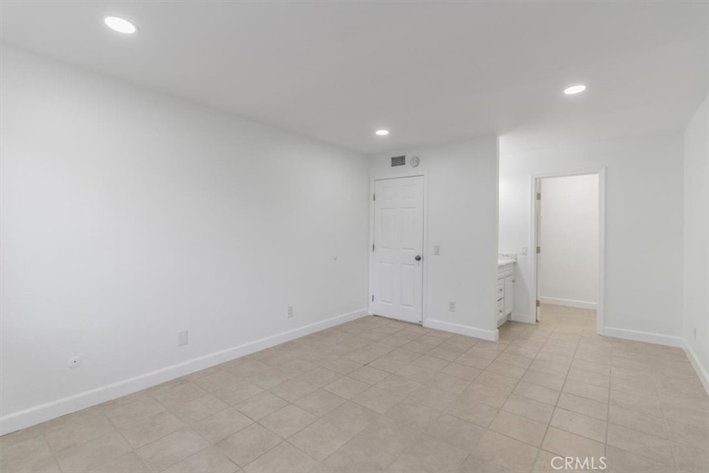 1044 Cabrillo Park B