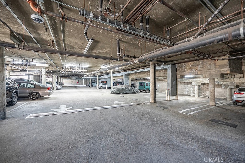 327 Chestnut Avenue 206