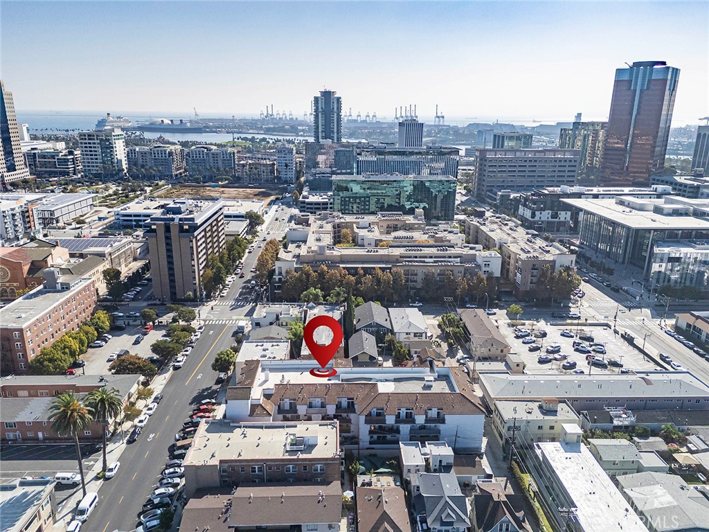 327 Chestnut Avenue 206