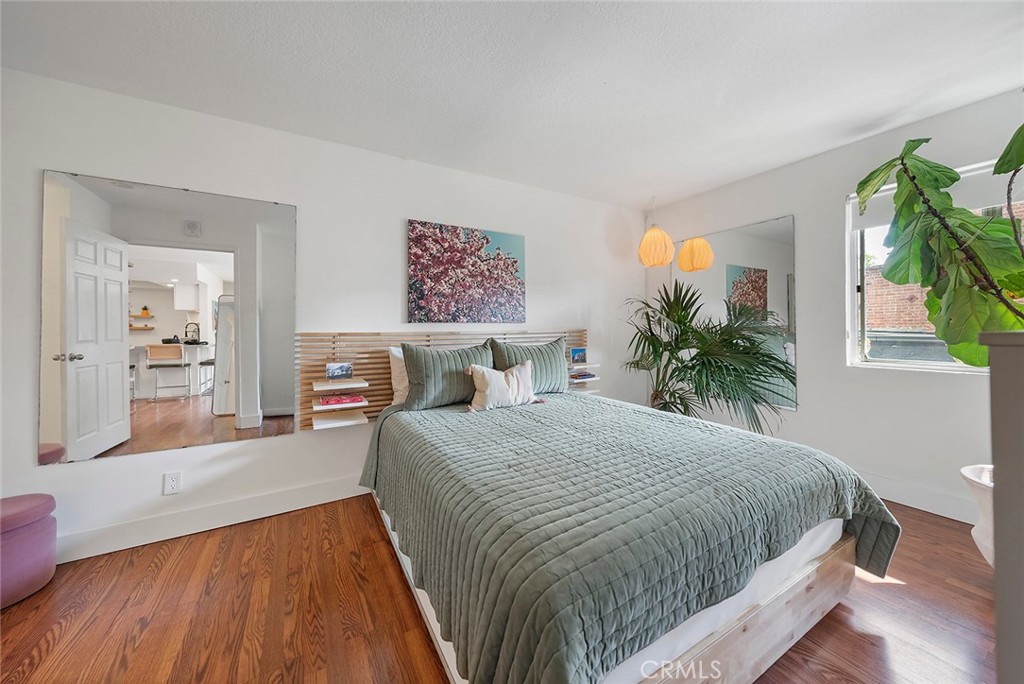 327 Chestnut Avenue 206