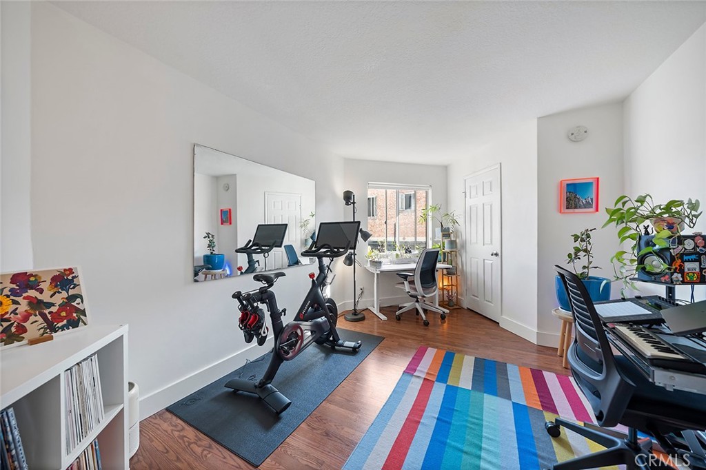 327 Chestnut Avenue 206