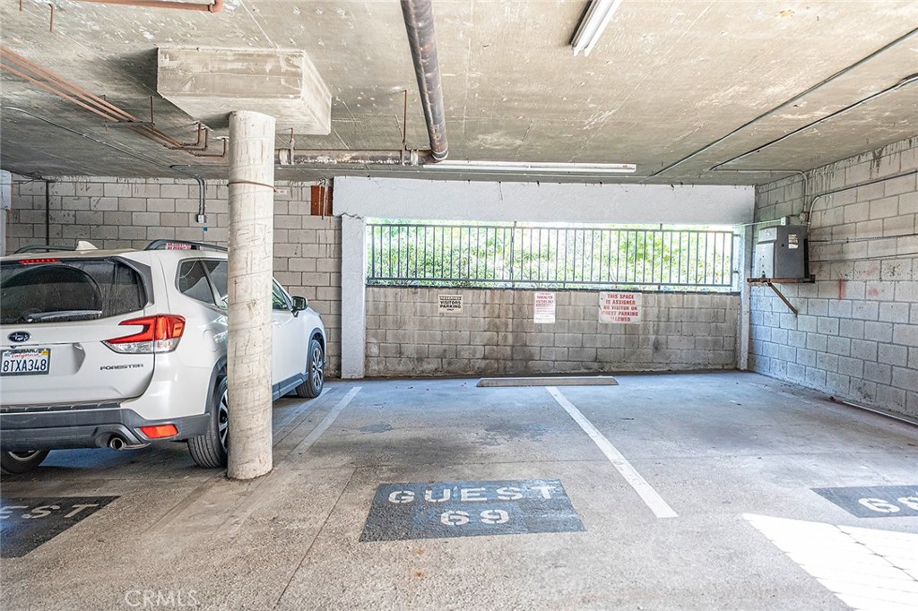 327 Chestnut Avenue 206