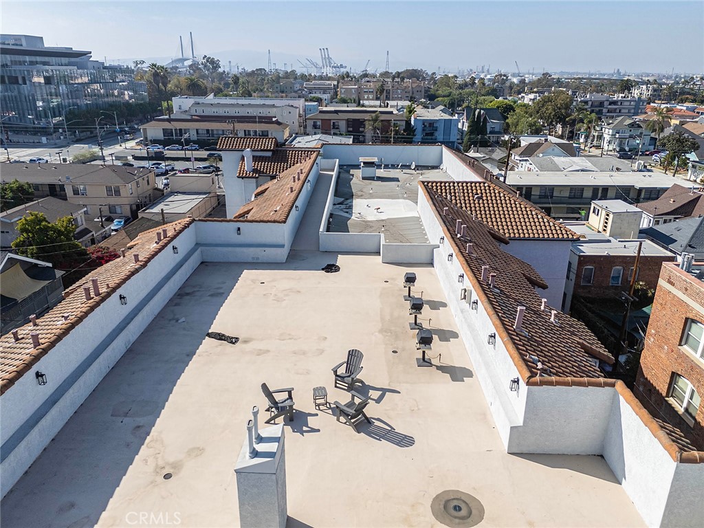 327 Chestnut Avenue 206