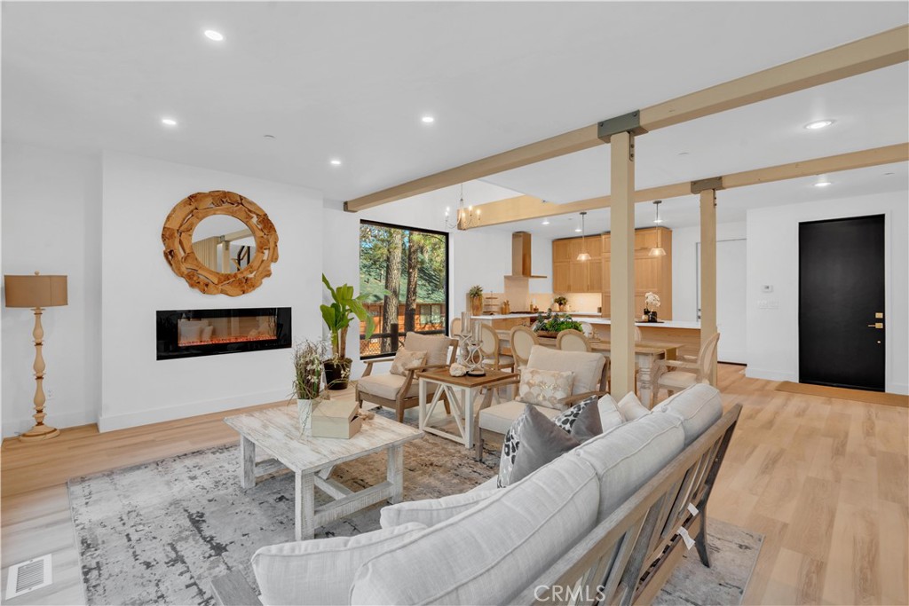 216 Leonard Lane