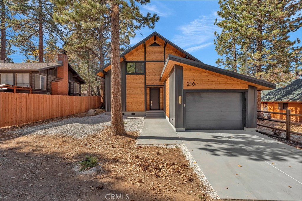216 Leonard Lane
