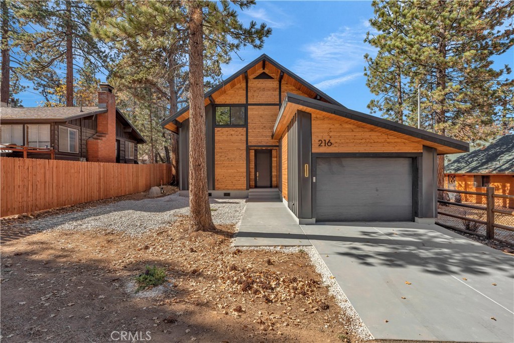 216 Leonard Lane
