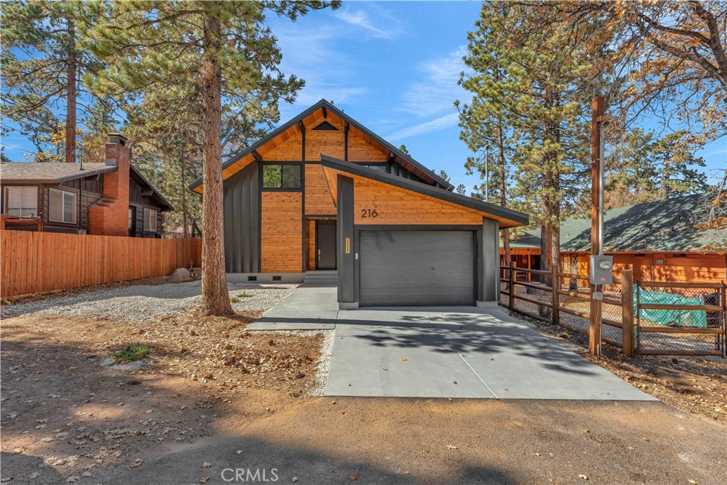 216 Leonard Lane