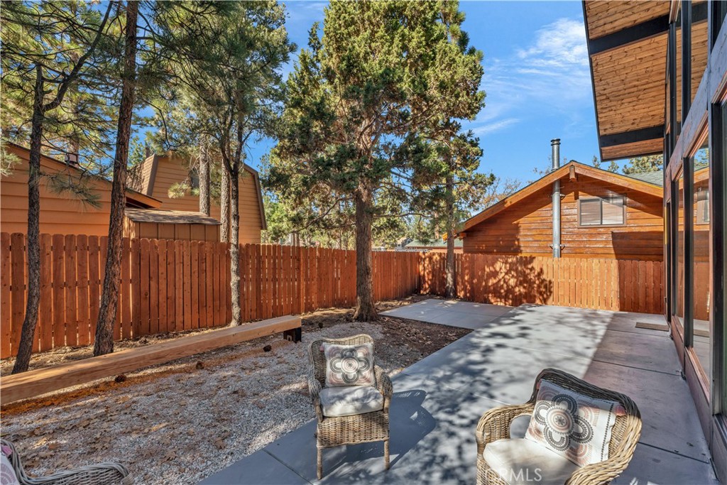 216 Leonard Lane