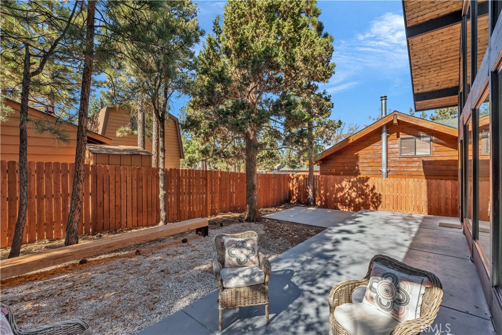 216 Leonard Lane