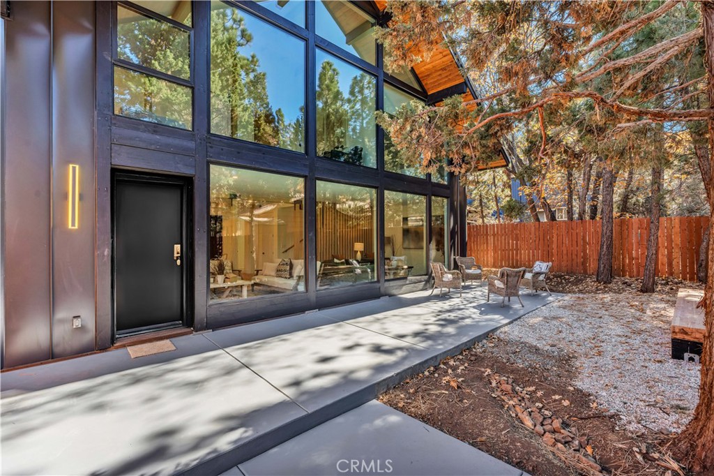 216 Leonard Lane